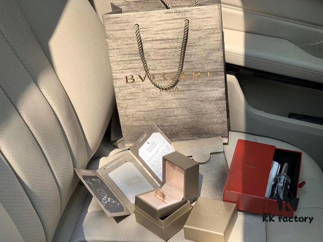 Bvlgari's Most Popular Lucky Coin Ring, Also Known as 'Fortune Rotation', Ideal as Wedding Bands, Elegant and Brightening to the Hands, Featuring Brilliant Diamonds with a Glowing Effect, Rose Gold Version is the Bestseller with Exceptional Symbolism