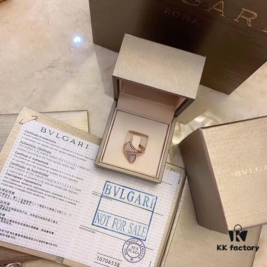 BVLGAR Classic Revival Bulgari Mother-of-Pearl Skirt Ring with Snake-Inspired Design, Adjustable, 925 Sterling Silver Thick Gold Plated, Natural Mother-of-Pearl, Diamond-Cut Detail, Available in Platinum and Rose Gold Finish