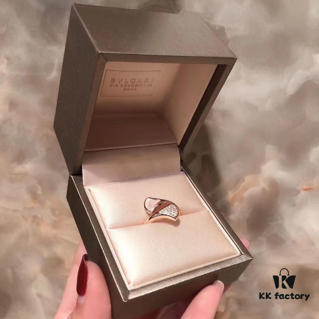 BVLGAR Classic Revival Bulgari Mother-of-Pearl Skirt Ring with Snake-Inspired Design, Adjustable, 925 Sterling Silver Thick Gold Plated, Natural Mother-of-Pearl, Diamond-Cut Detail, Available in Platinum and Rose Gold Finish