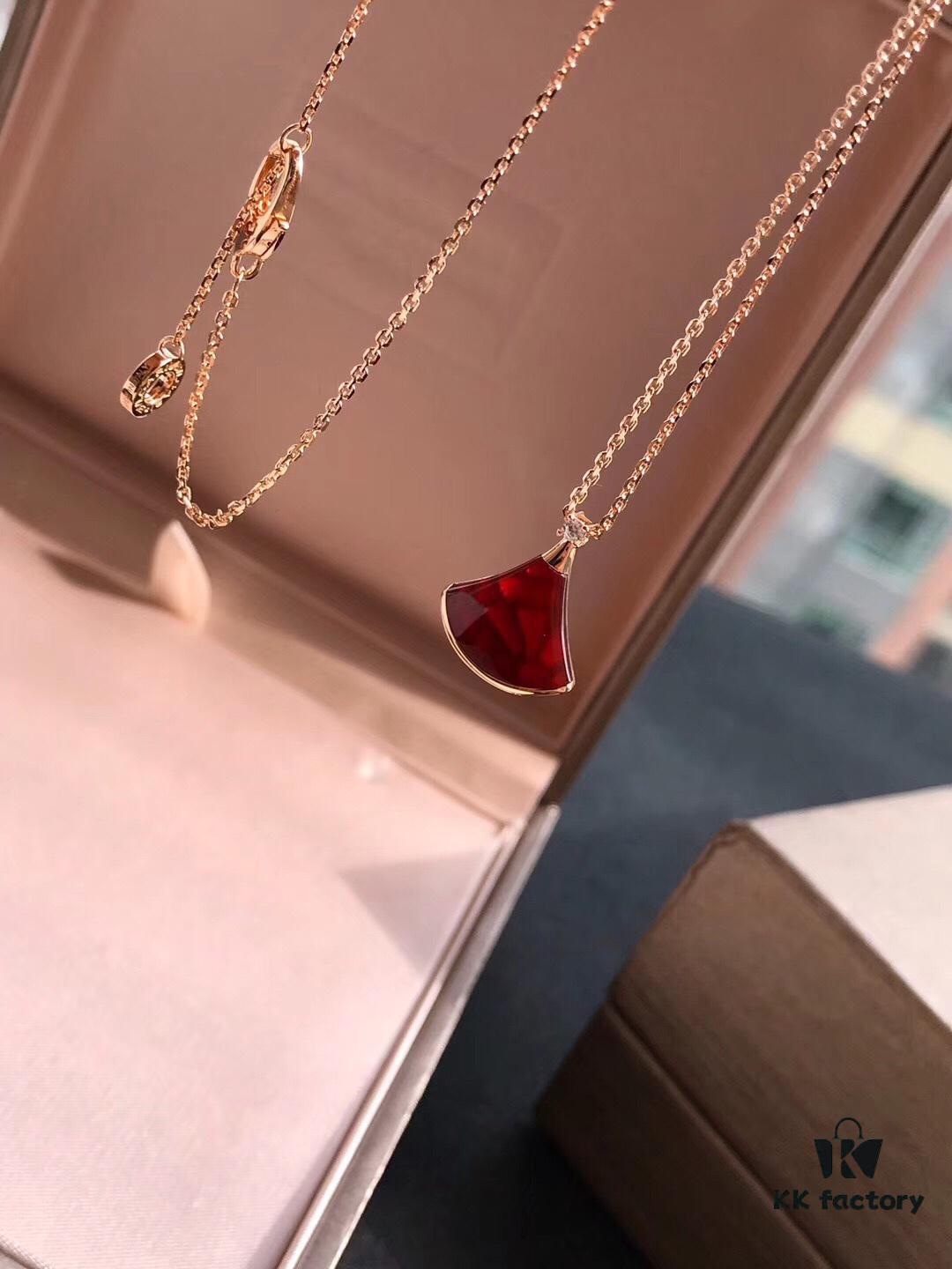 Bvlgari Divas' Dream Natural Carnelian Fan Necklace