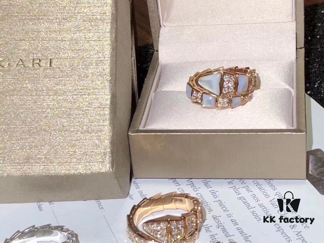 BV-Bvlgari Serpenti Ring! This iconic design is universally recognized! A masterpiece from Bvlgari, wildly popular and adored by many!