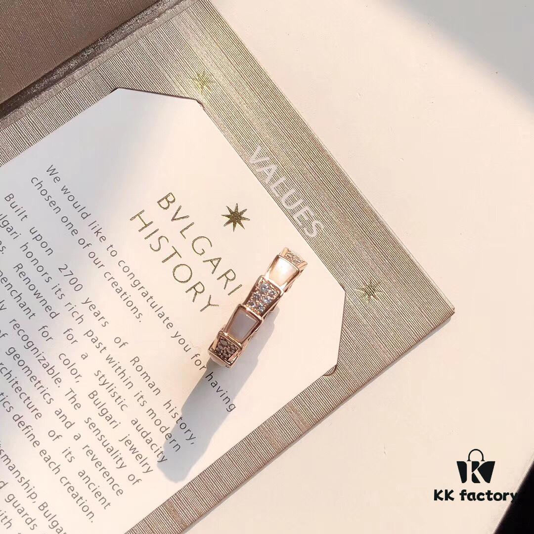 Bvlgari Serpenti Series White Mother-of-Pearl Snake Ring Minimalist Understated Luxury Meaningful Wedding Band Series Premium S925 Sterling Silver with Thick Gold Plating