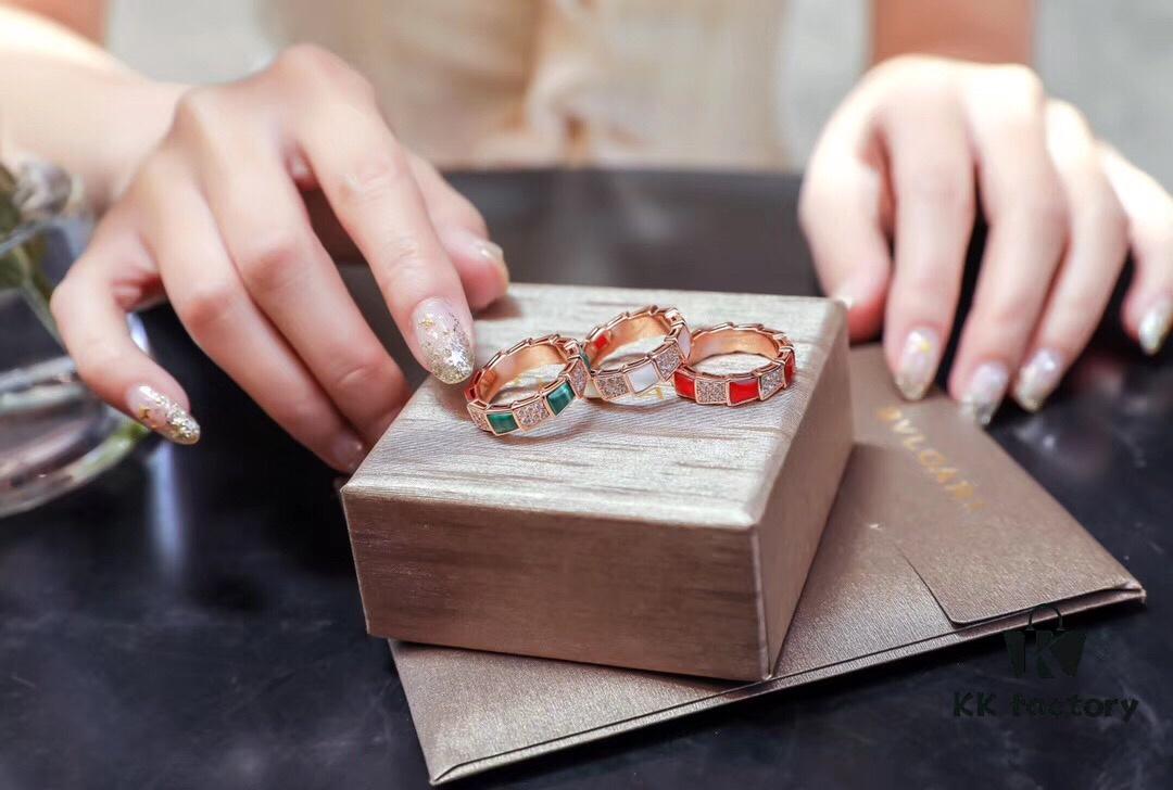 Luxury Level Three-Color Natural Shell Agate Ring BVLGARI Serpenti Design 925 Sterling Silver Thick Gold Plated Diamond-Cut Elegant Women's Ring