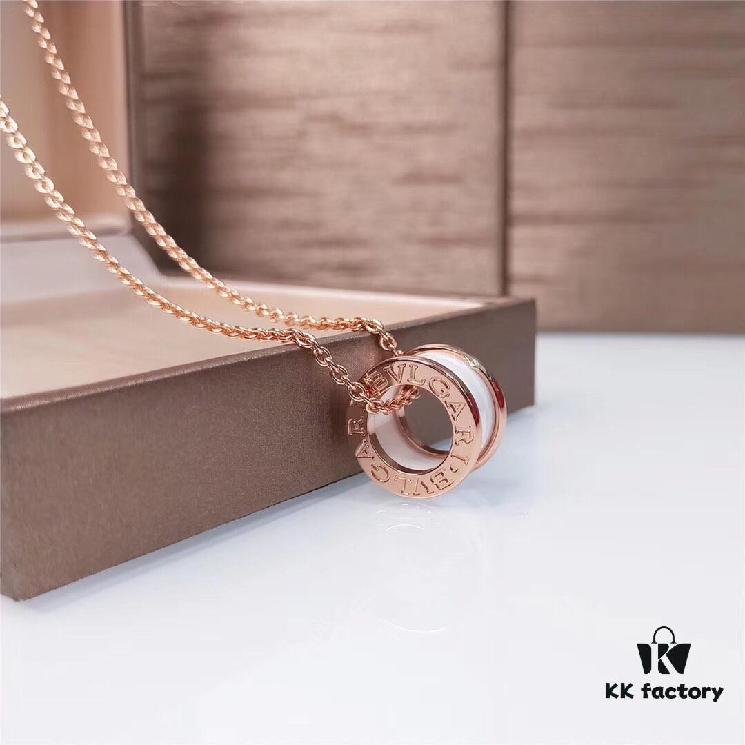 Bvlgari B.zero1 Ceramic Necklace (Non-Diamond Version) – Inspired by the Roman Colosseum's Circular Amphitheater Design