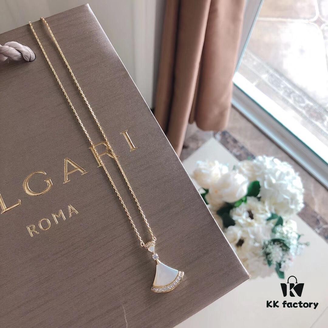 Bvlgari BV Natural Mother-of-Pearl Pendant Necklace