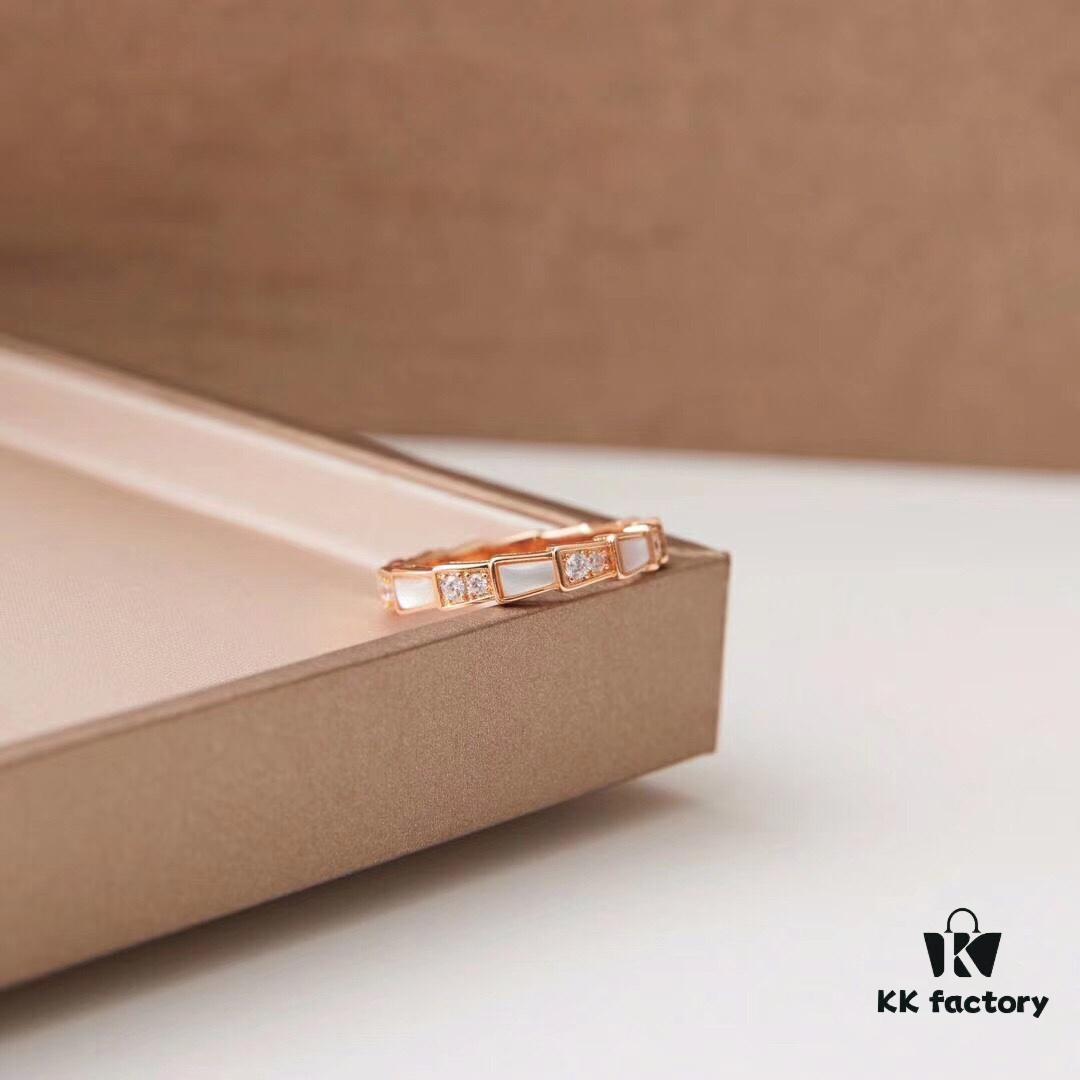 Bvlgari Serpenti Viper Series Snake Bone Ring