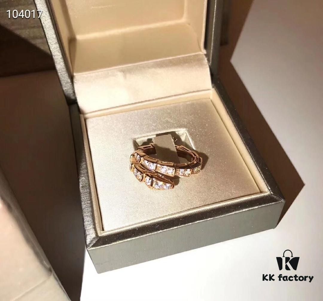 BVLGARI New Narrow Serpenti Snake Ring