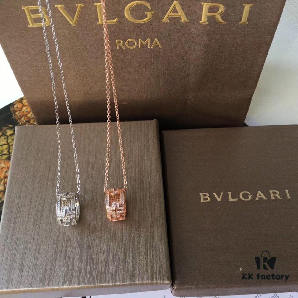 BVLGARI-Inspired Rectangular Link Necklace with 'Return' Motif – New Series Symbolizing Rebirth and Renewal