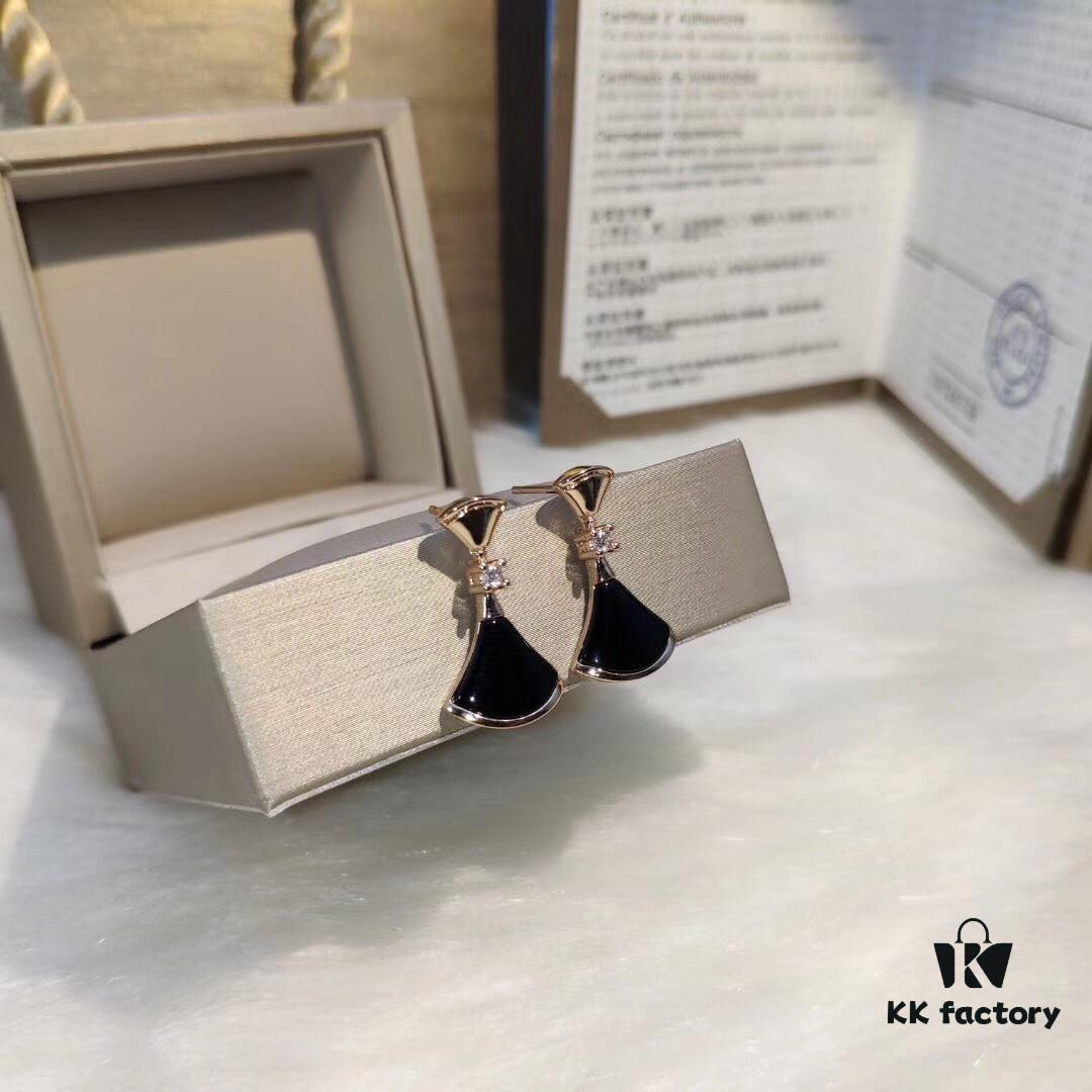 Bvlgari Double Fan Mother-of-Pearl Stud Earrings, Fairy-Like Versatile Style, Real Gold Plated with Rose Gold, Fade-Resistant, 1:1 Match to Counter Version