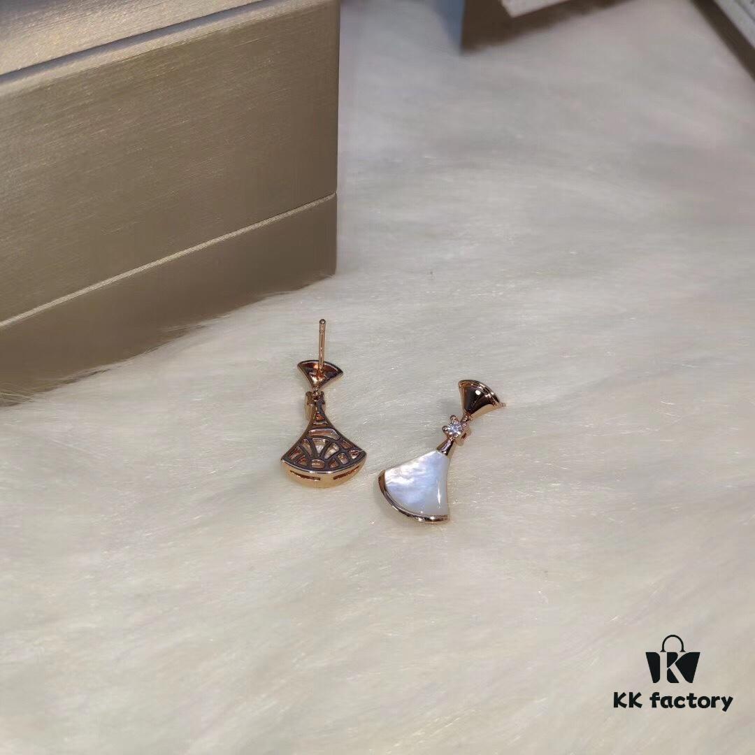 Bvlgari Double Fan Mother-of-Pearl Stud Earrings, Fairy-Like Versatile Style, Real Gold Plated with Rose Gold, Fade-Resistant, 1:1 Match to Counter Version