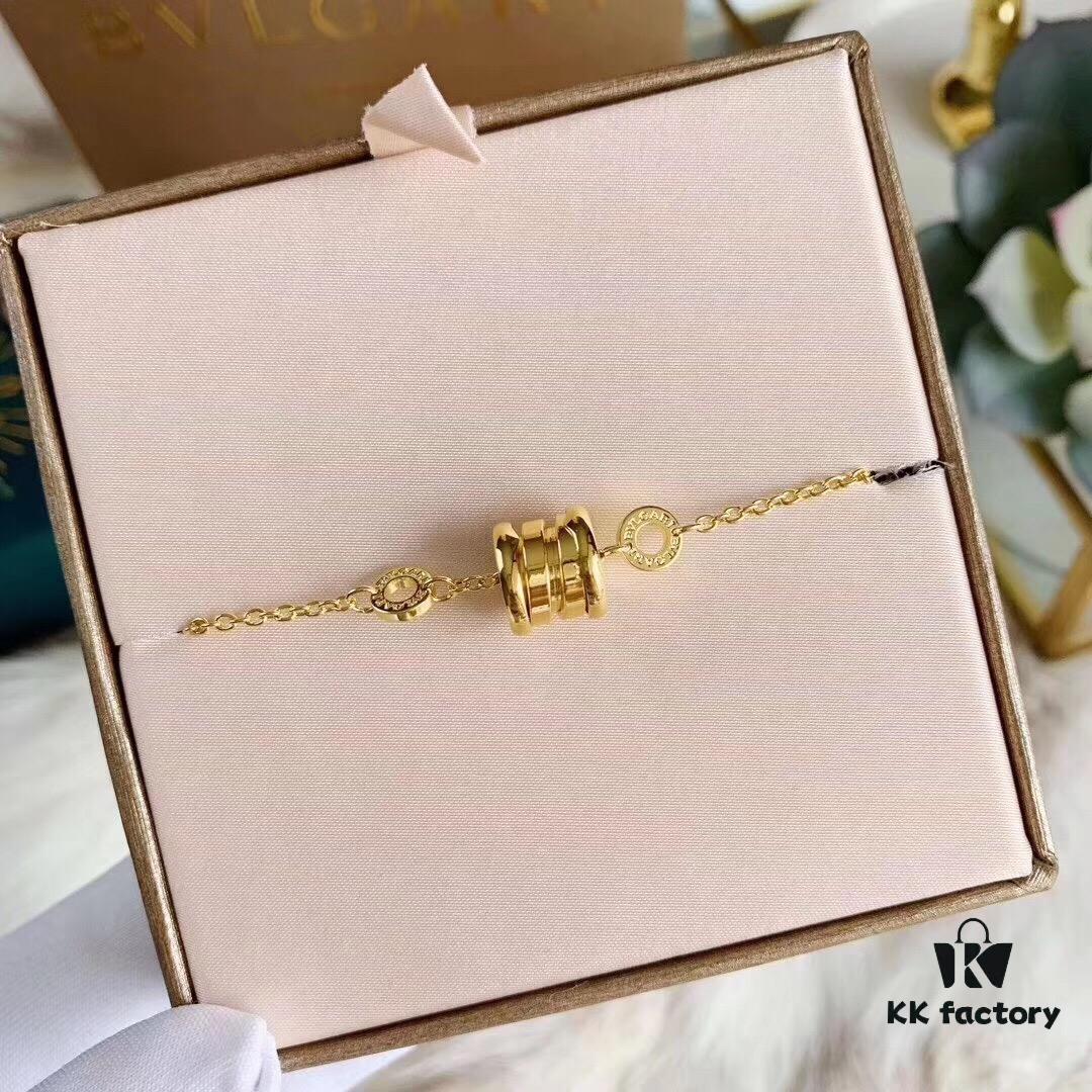 BVLGARI Bulgari Spring Bracelet - A Simple and Elegant Design That Exudes Confidence