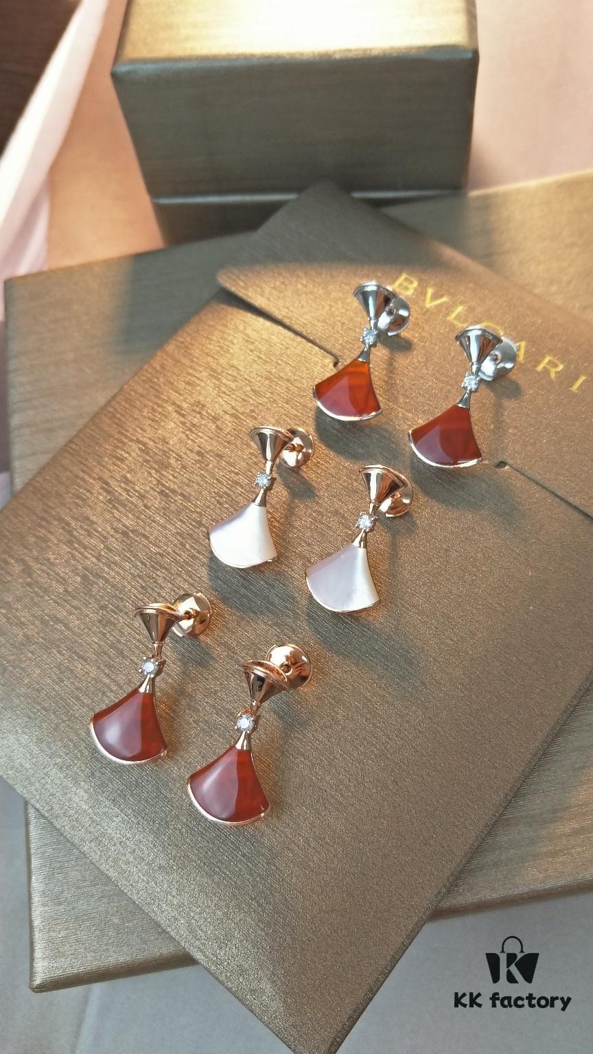 BVLGARI DIVA White Mother-of-Pearl and Red Carnelian Earrings (Diamond-Free Version)