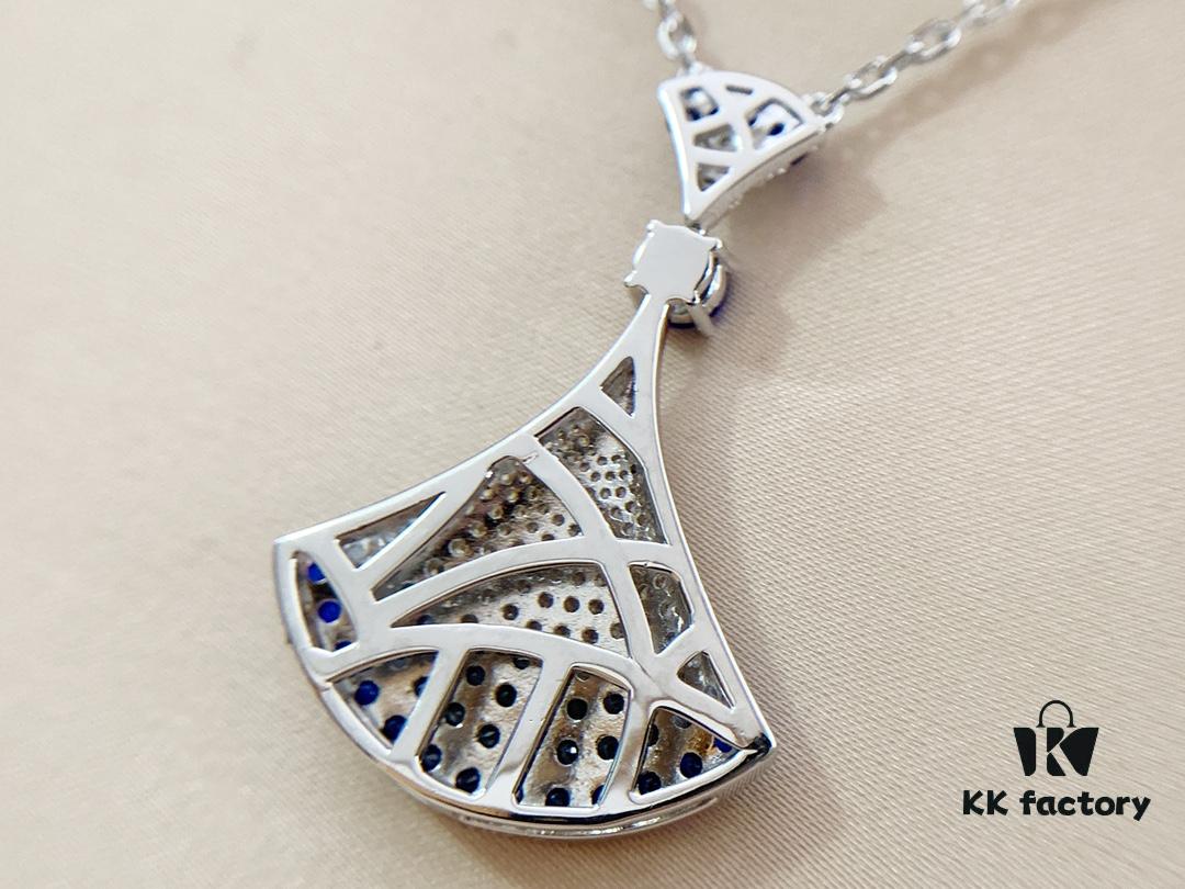 🎄Christmas Gift 🎁 BVLGARI Bulgari New Full Diamond Fan Necklace, V-Gold Plated Material