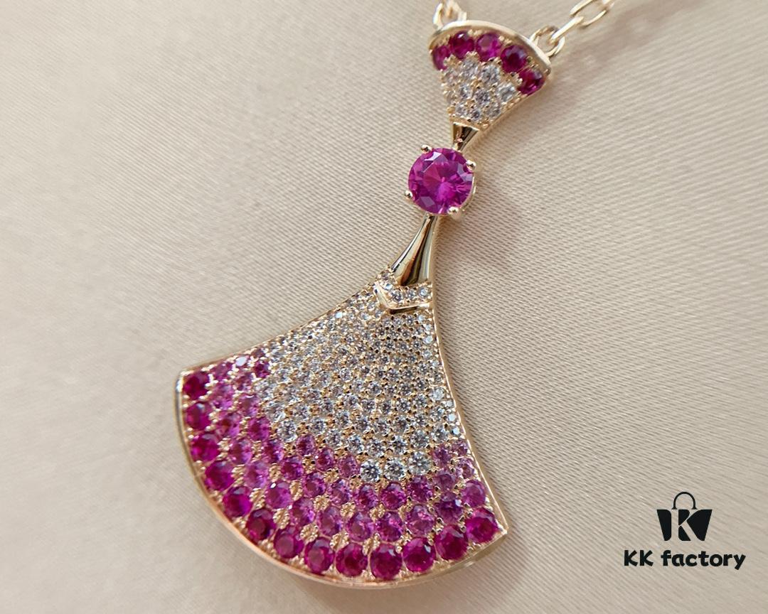 🎄 Christmas Gift 🎁 BVLGARI Bulgari New Full Diamond Fan Necklace, Electroplated V Gold Material