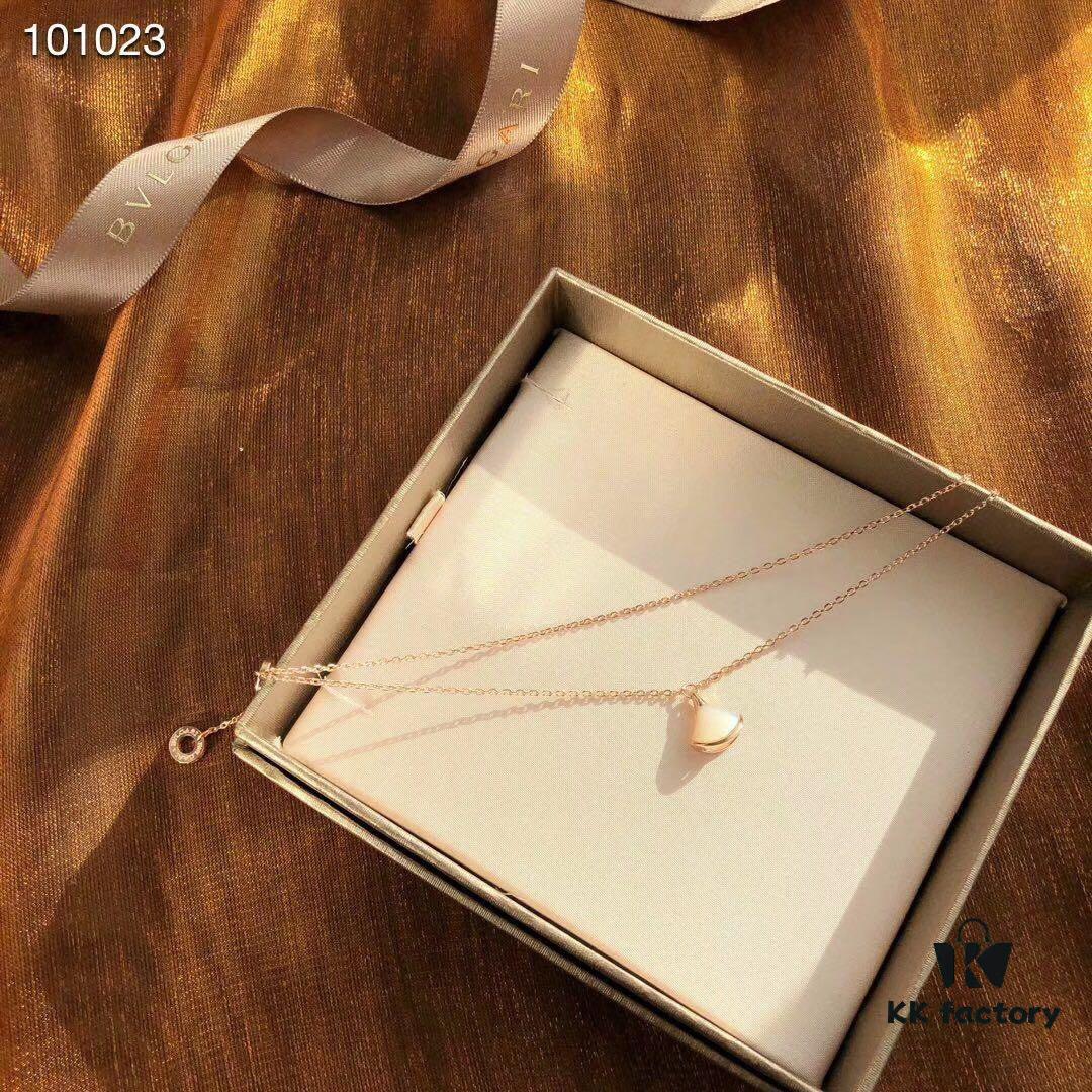 Bvlgari - Little Dress Bracelet, Exquisite 925 Sterling Silver with 18K Rose Gold Plating, Inlaid with Natural Mother of Pearl and Carnelian, Two Colors Available