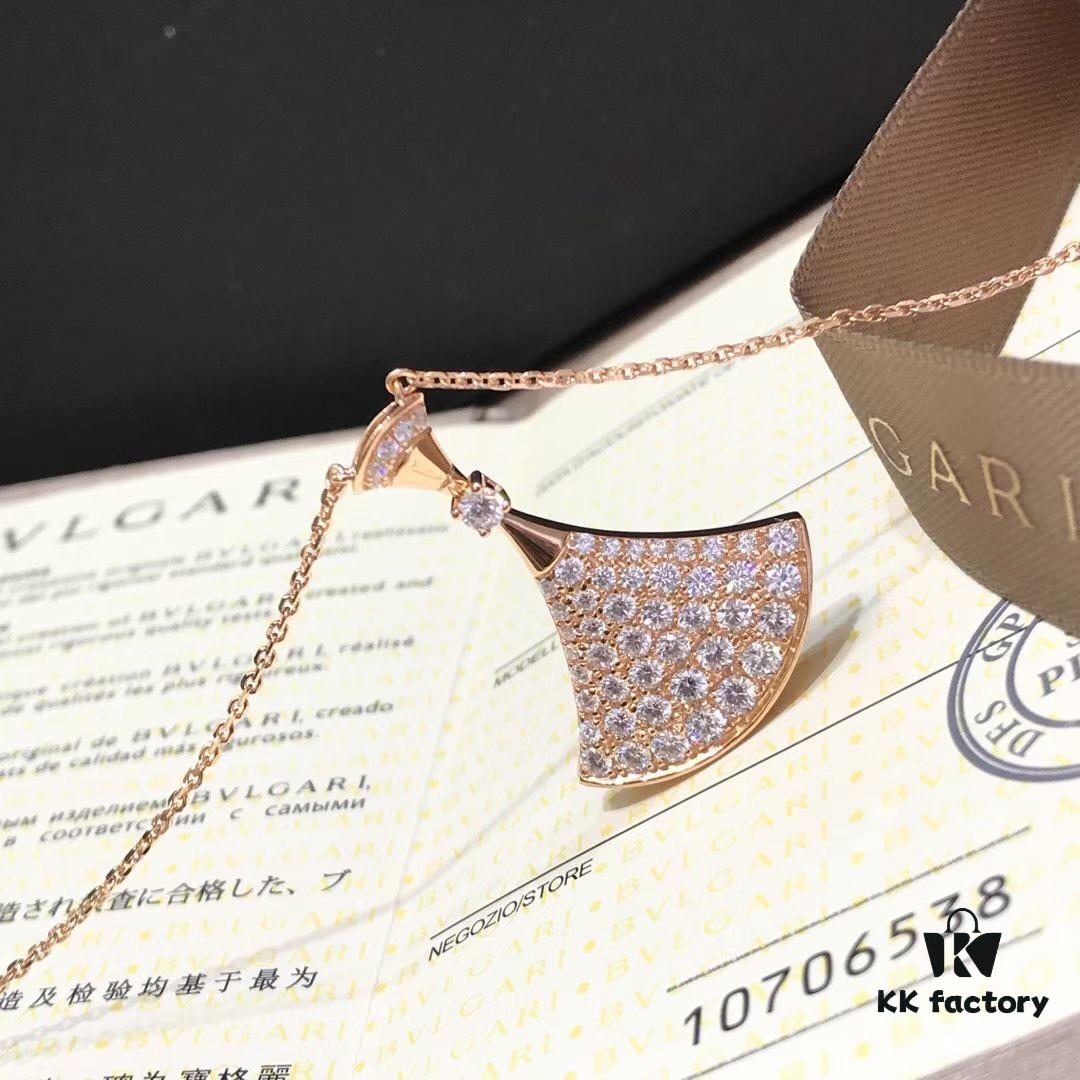 BVLGARI Bulgari Divas' Dream Embrace Your True Self Fan Full Diamond Necklace, 18K Gold Plated with Fully Set Diamond Craftsmanship
