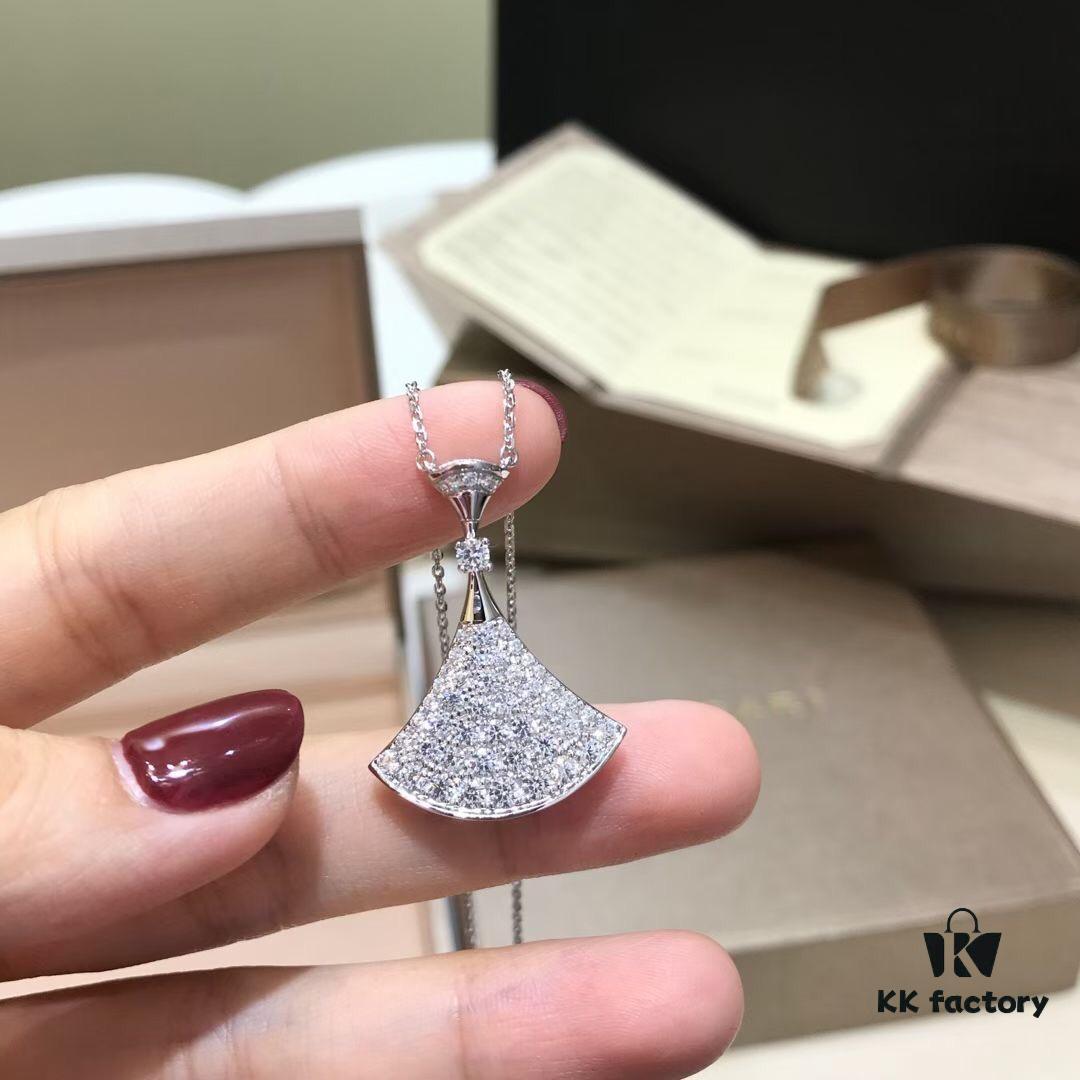 BVLGARI Bulgari Divas' Dream Embrace Your True Self Full Diamond Fan Necklace with 18K Gold Plating