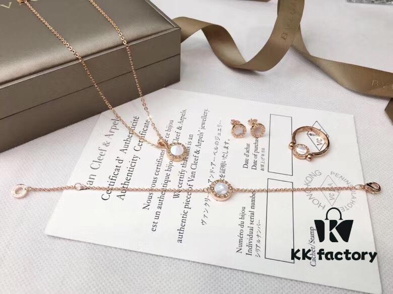 BVLGARI Bulgari Classic Reversible Toggle Necklace Ring Earrings Bracelet Set | Pearl Inlay and Onyx | Flip Design in Black and White | Premium Gold-Plated 18K Quality