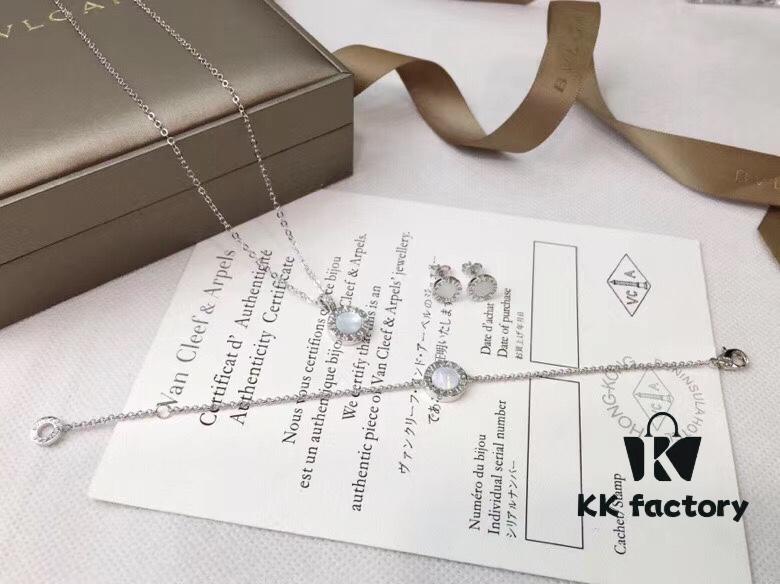 BVLGARI Bulgari Classic Reversible Toggle Necklace Ring Earrings Bracelet Set | Pearl Inlay and Onyx | Flip Design in Black and White | Premium Gold-Plated 18K Quality