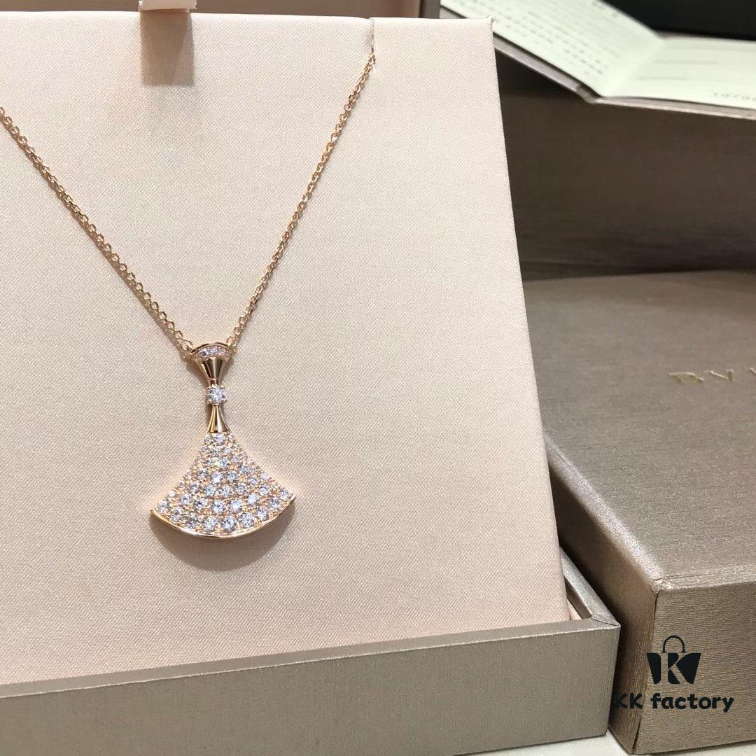 BVLGARI Bulgari Divas' Dream Embrace Your True Self Fan Full Diamond Necklace, 18K Gold Plated with Fully Set Diamond Craftsmanship