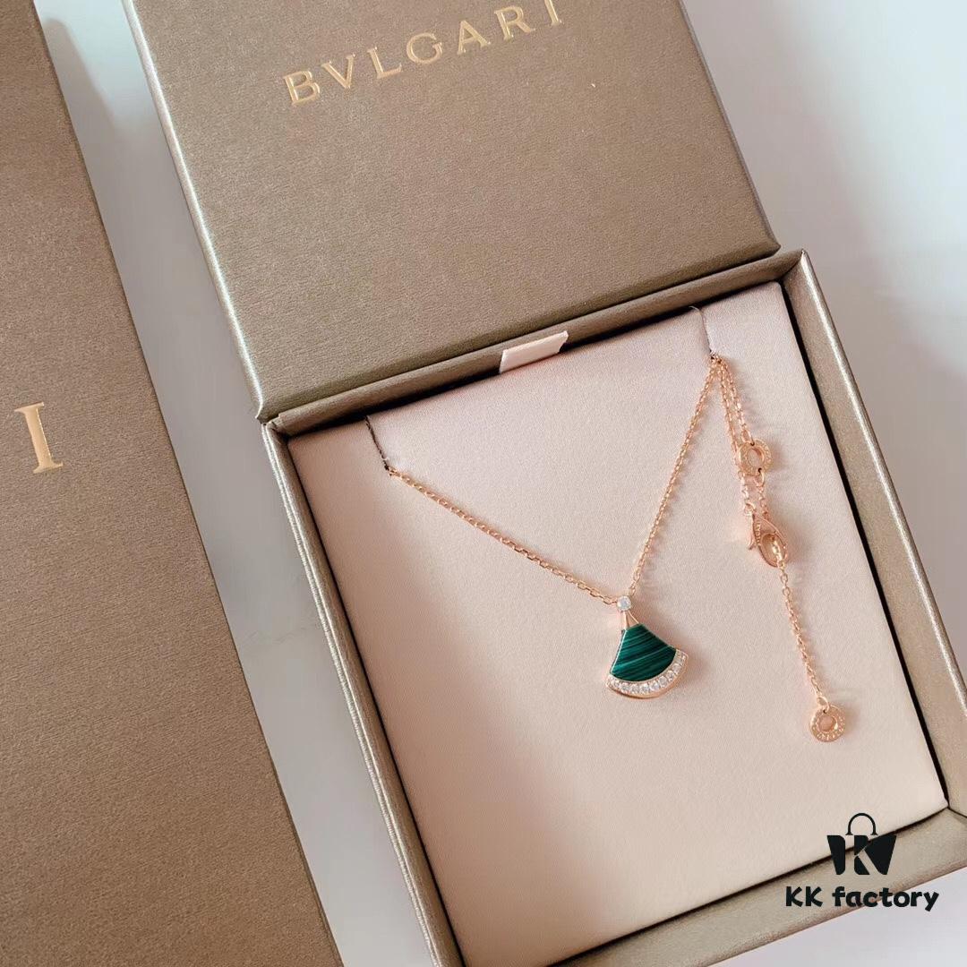 Medium Rhinestone Fan Pendant Necklace