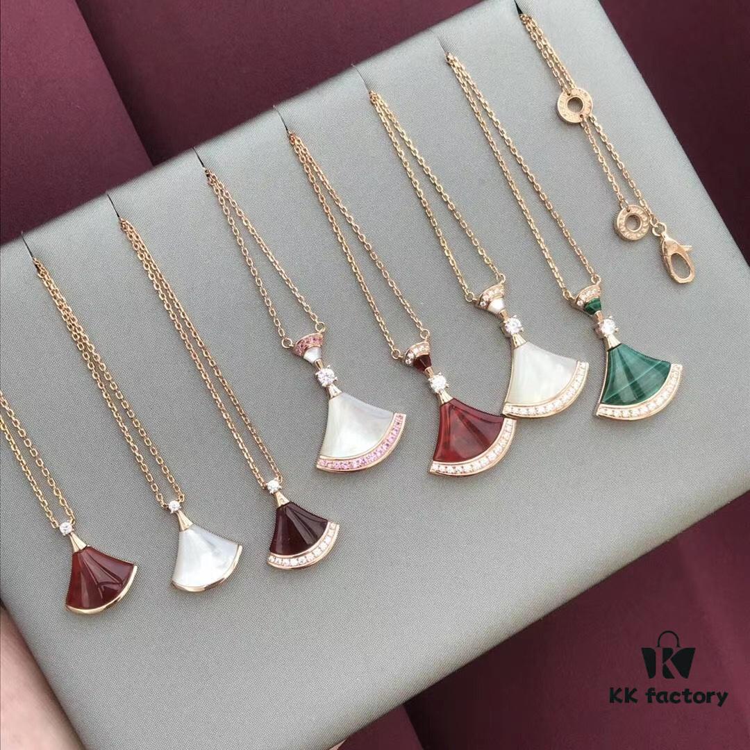 Bvlgari Dress Necklace!