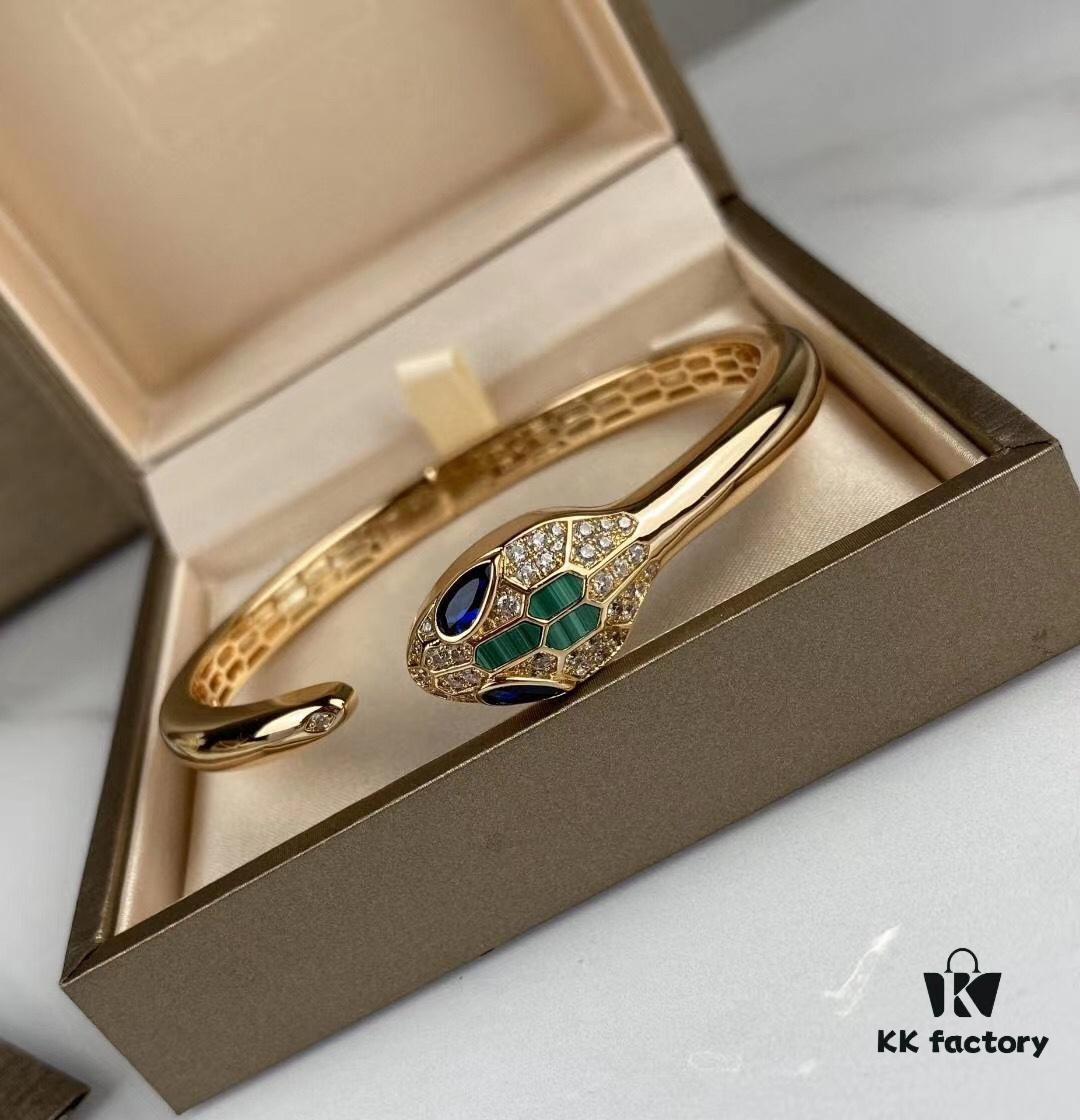 BVLGARI Natural Malachite + Premium White Mother of Pearl Bracelet, Upgraded Luxury Snake Design with Imported Craftsmanship, High-Carbon Diamonds on Snake Head, Gold Plating, Vivid and Lifelike