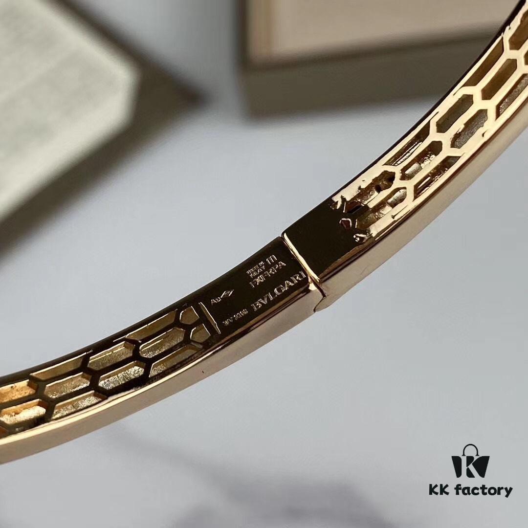 BVLGARI Natural Malachite + Premium White Mother of Pearl Bracelet, Upgraded Luxury Snake Design with Imported Craftsmanship, High-Carbon Diamonds on Snake Head, Gold Plating, Vivid and Lifelike