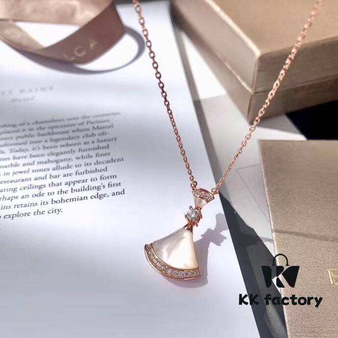 Bvlgari-inspired Rose Gold Plated 925 Sterling Silver Necklace with Elegant Fan Pendant, Adjustable Length, Luxurious and Timeless Design