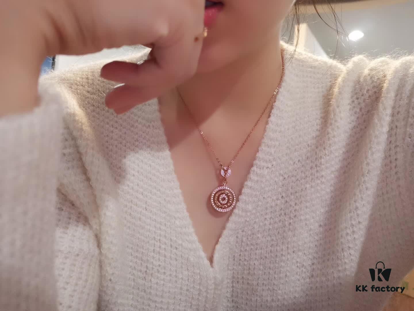 Bvlgari Bulgari Astrale Series Good Fortune Necklace, Reversible Double-Sided Design with Diamond and Logo Engravings, Top-Tier Version on Market! Premium German Imported 925 Sterling Silver with Pt950 Platinum Plating, Visually Comparable to Genuine Gold and Diamonds, Available in Platinum and Rose Gold – High-End Edition