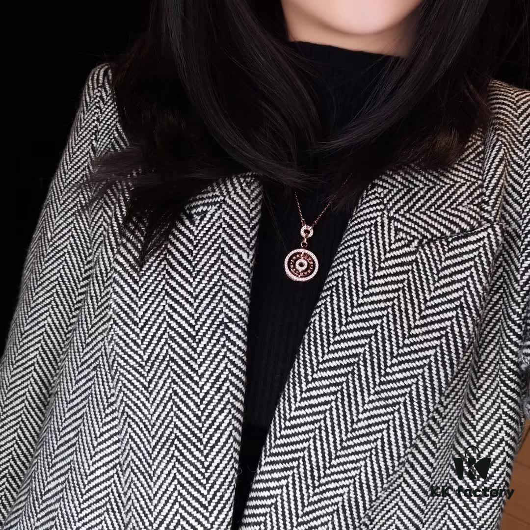 Bvlgari Bulgari Astrale Series Good Fortune Necklace, Reversible Double-Sided Design with Diamond and Logo Engravings, Top-Tier Version on Market! Premium German Imported 925 Sterling Silver with Pt950 Platinum Plating, Visually Comparable to Genuine Gold and Diamonds, Available in Platinum and Rose Gold – High-End Edition