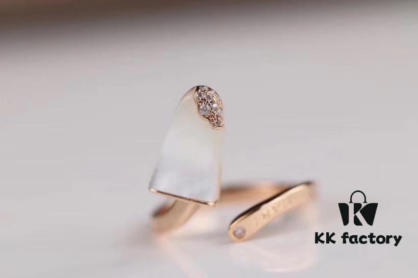 BVLGARI Summer Cool - Bulgari's Latest Ice Cream Ring, Open-Style Ring with S925 Sterling Silver Inlaid with White Mother-of-Pearl, Malachite, and Onyx, 18K Rose Gold Plated, Precise Craftsmanship, Sealed Back with Logo Engraving, Pink for Qixi Festival