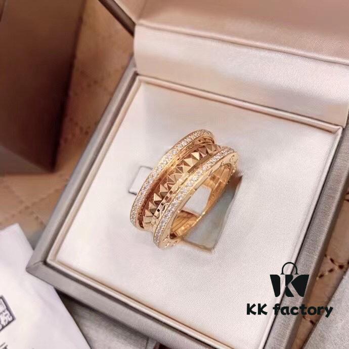 New BVLGARI B.zero1 Rock Series Spring Ring with Rivet Design, Full Diamond Inlay, Unisex Couple Rings