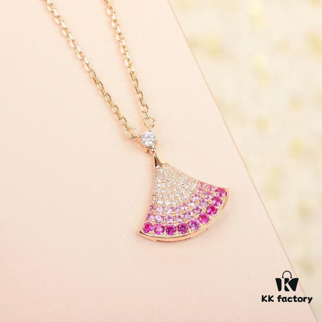 DIVAS' DREAM Series Necklace BVLGARI Bulgari Limited Edition for Qixi Valentine's Day, 18K Rose Gold with Round Brilliant Diamond (0.07ct), Pink Sapphire (0.57ct), and Pavé Diamonds (0.14ct)