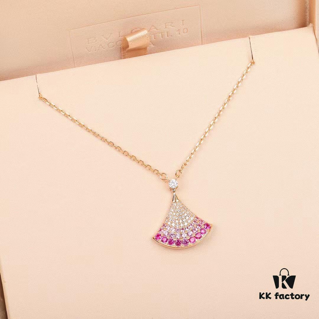 DIVAS' DREAM Series Necklace BVLGARI Bulgari Limited Edition for Qixi Valentine's Day, 18K Rose Gold with Round Brilliant Diamond (0.07ct), Pink Sapphire (0.57ct), and Pavé Diamonds (0.14ct)