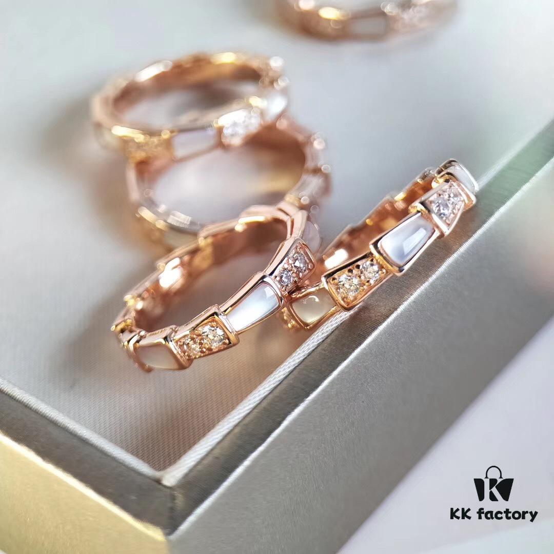 Bvlgari Serpenti Viper Series Smooth Half-Pavé Snakebone Ring