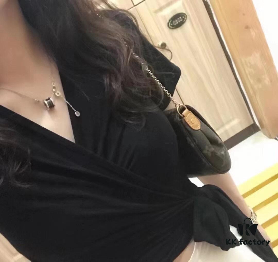 BV's Classic King! Masculine Look for Men, Cool Style for Women! The Most Beautiful and Worthwhile Piece from BV!