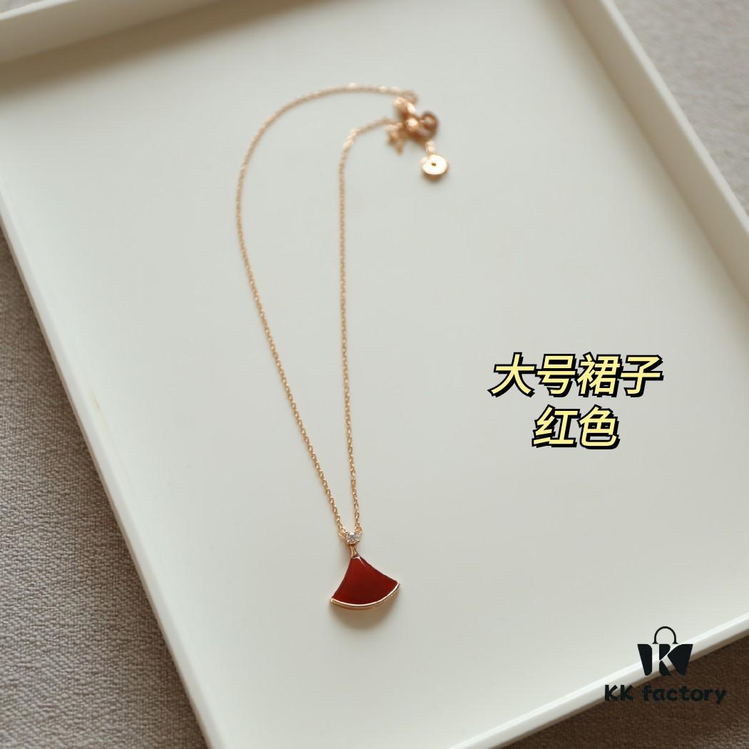 Necklace, Large Dress Pendant Necklace