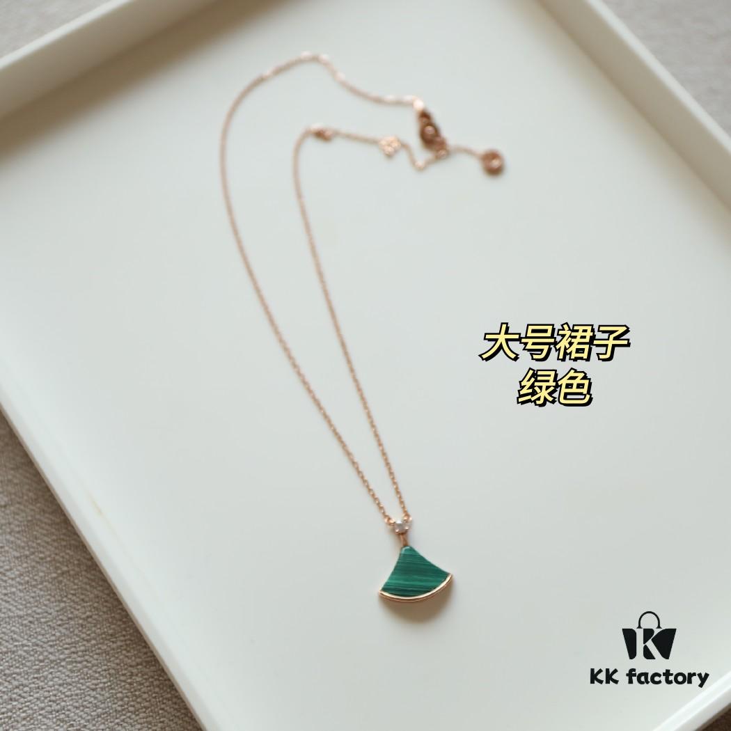 Necklace, Large Dress Pendant Necklace