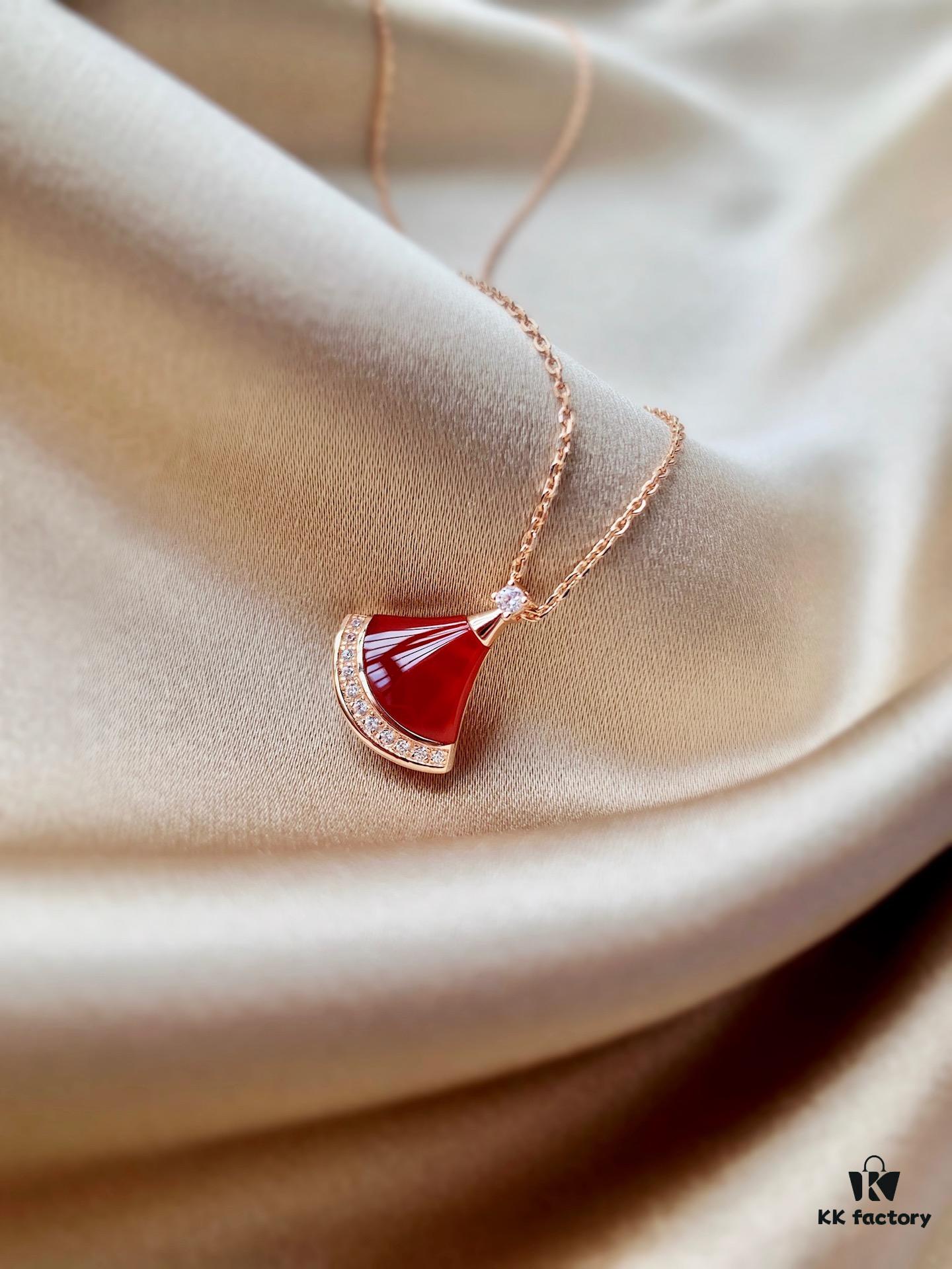 S925 Silver Plated with 18K Gold Bvlgari Divas' Dream Series Natural Red Agate Fan Pendant Necklace