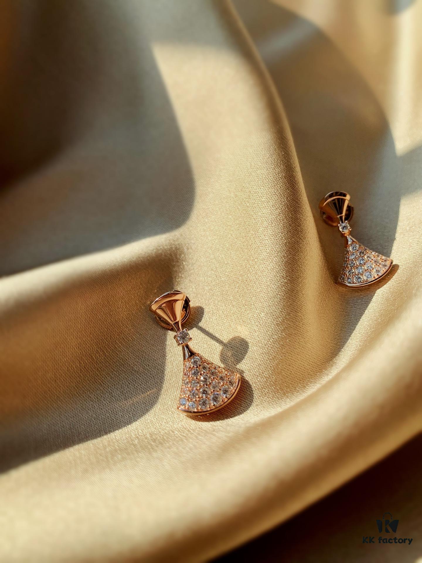 BVLGARI Bulgari Series Rose Gold Round Stud Earrings and Sparkling Diamond Fan-Shaped Drop Earrings