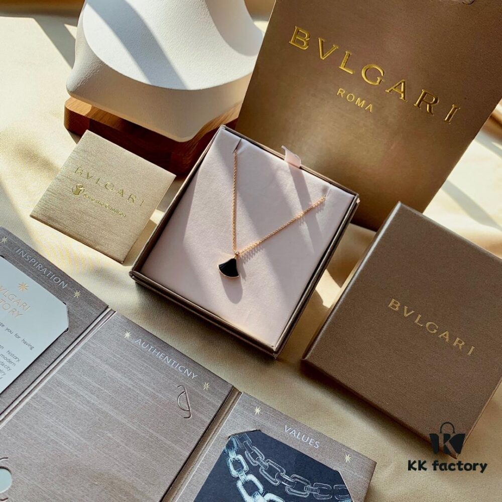 S925 Silver Plated with K Gold Bulgari Divas Dream Series Mother-of-Pearl Fan Pendant Necklace