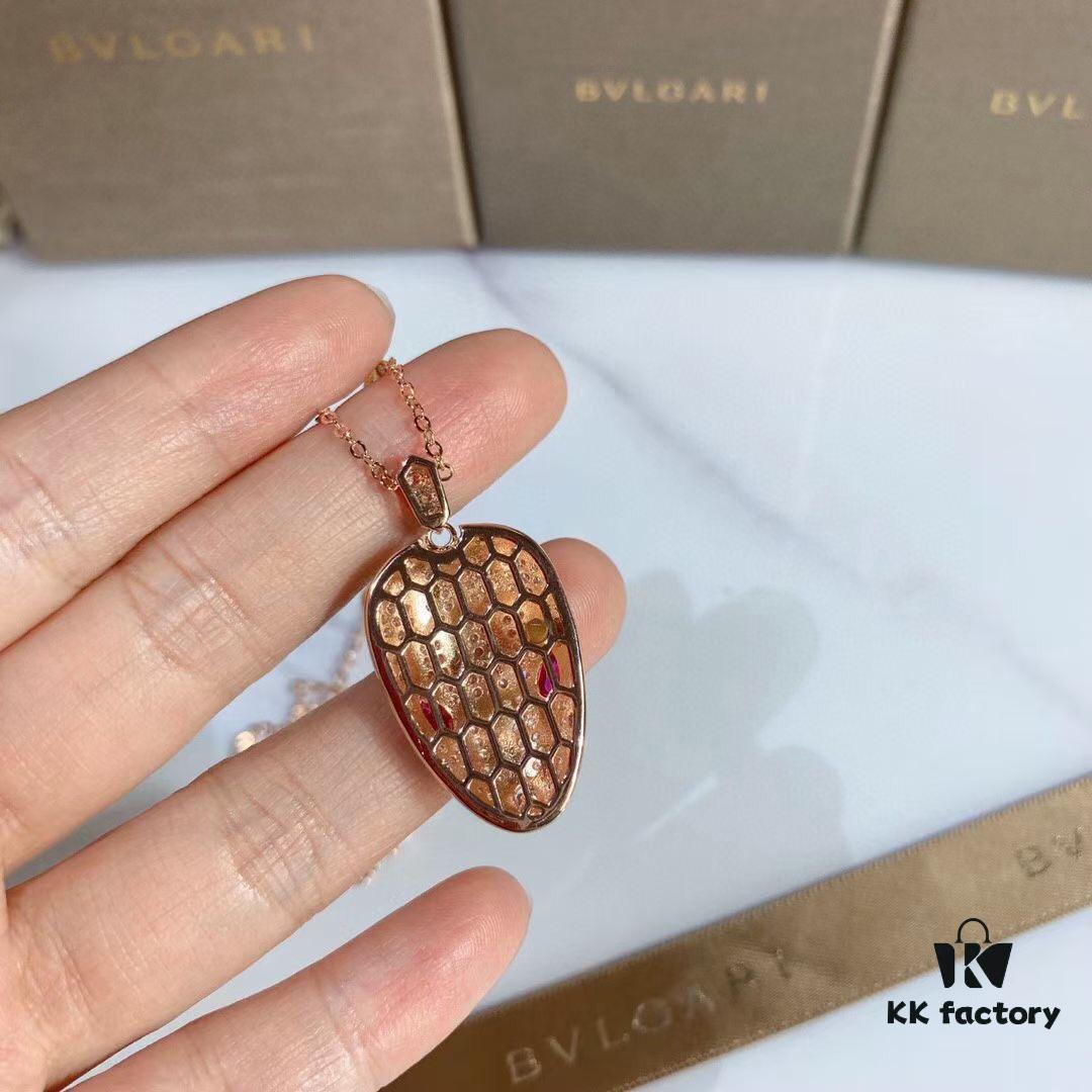 BVLGARI-inspired Snake Necklace, Luxury High-End Fashion Jewelry with Premium Carbon Crystal, Exquisite Hollow Carving and Gold Plating, Celebrity Style Bracelet Replica