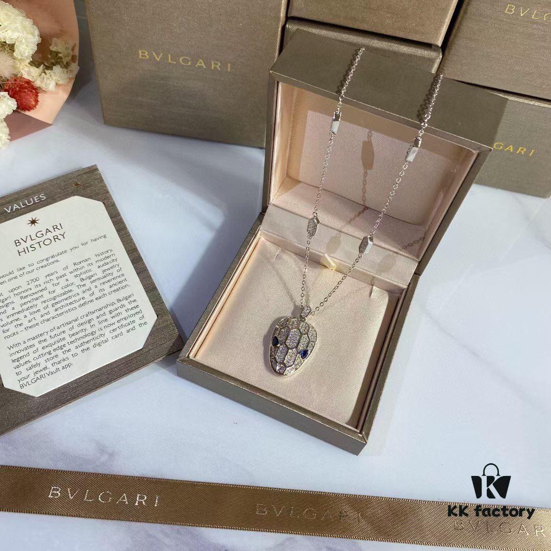 Bulgari ✨ Beloved by Celebrities ✨ Fashionable Luxury Item - Bulgari Serpenti Necklace, Upgraded Luxury Snake Design 👍 BVLGARI New Arrival 🆕 Imported Craftsmanship with Full High-Carbon Diamonds, Exquisitely Hollowed Inner Rim, Real Gold Plating, Vivid and Lifelike Shape [Color][Color][Color] Bracelet, Original Logo Reproduced