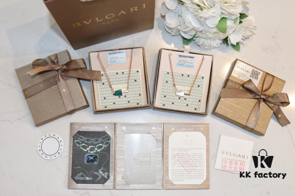 BVLGARI Bulgari New White Mother-of-Pearl and Malachite Ice-Cream Necklace