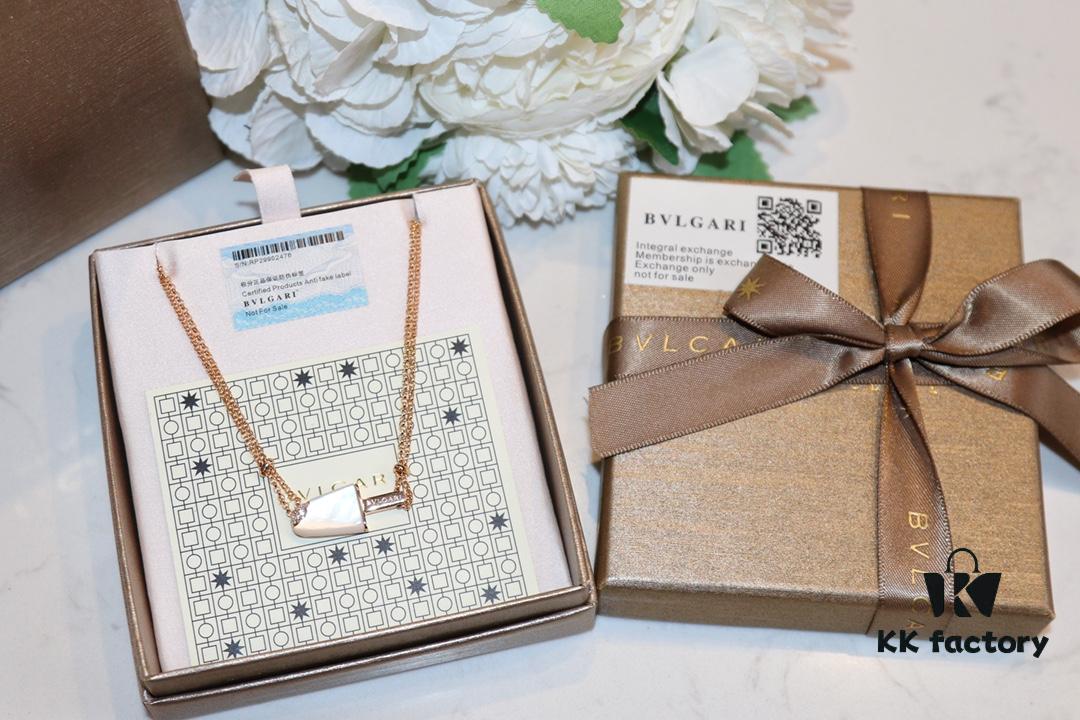 BVLGARI Bulgari New White Mother-of-Pearl and Malachite Ice-Cream Necklace