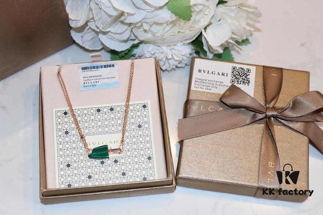 BVLGARI Bulgari New White Mother-of-Pearl and Malachite Ice-Cream Necklace