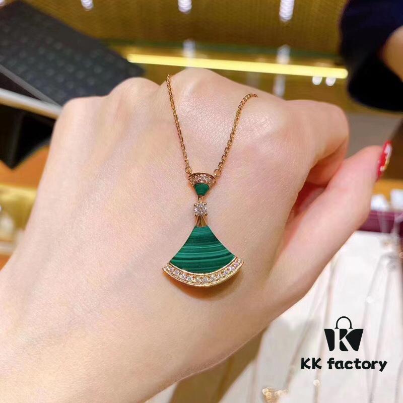 BV Dress Necklace 👗