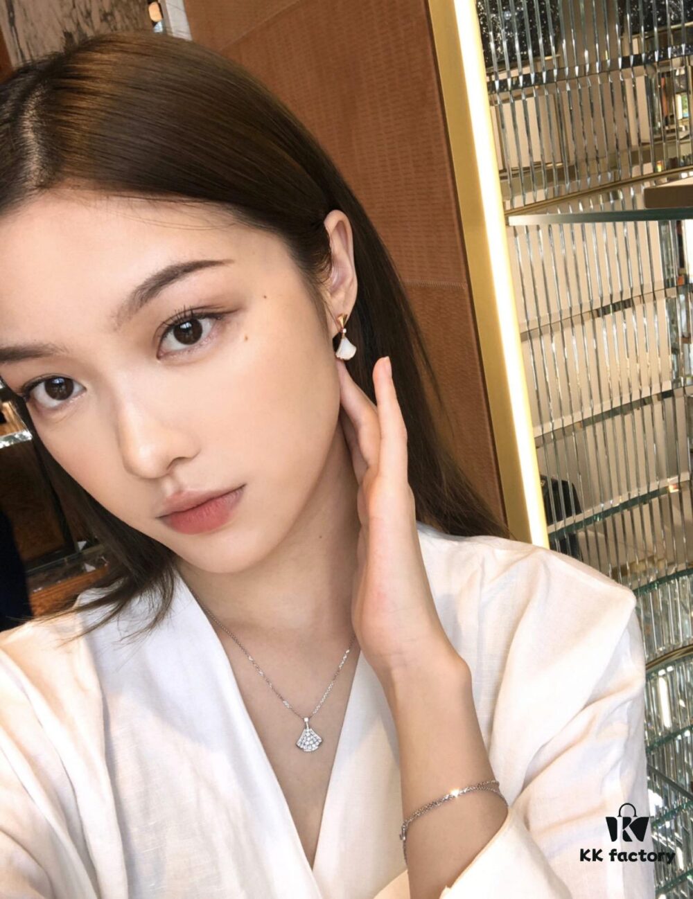 BV Dress Necklace Full Diamond Small Size, Diva'dream New Colorway, Classic Design