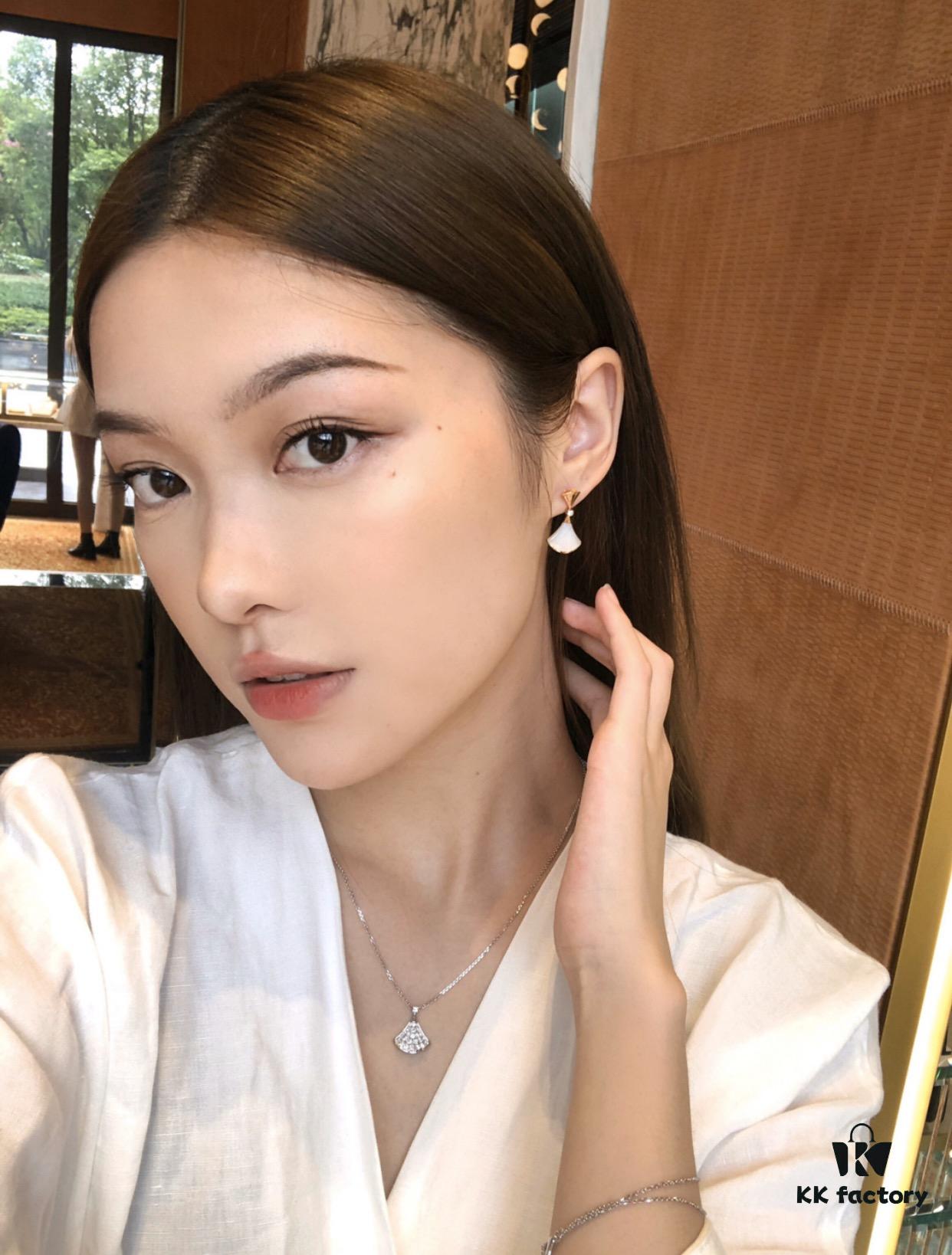 BV Dress Necklace Full Diamond Small Size, Diva'dream New Colorway, Classic Design